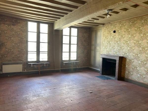 Maison de ville à LA BAZOCHE GOUET (28330)