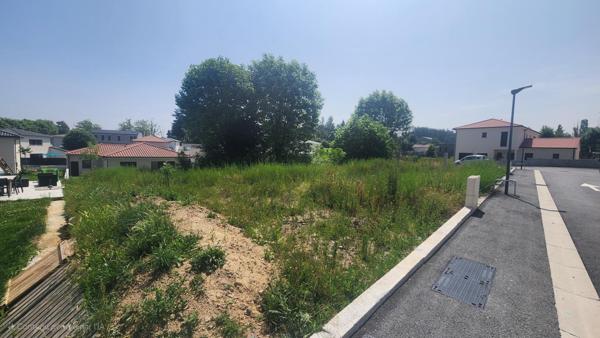 Terrain constructible dans un lotissement neuf à deux pas de la nature