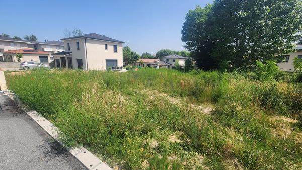 Terrain constructible dans un lotissement neuf à deux pas de la nature