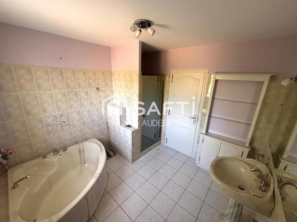 Pavillon 180m2, 5 chambres semi-enterré – Parthenay