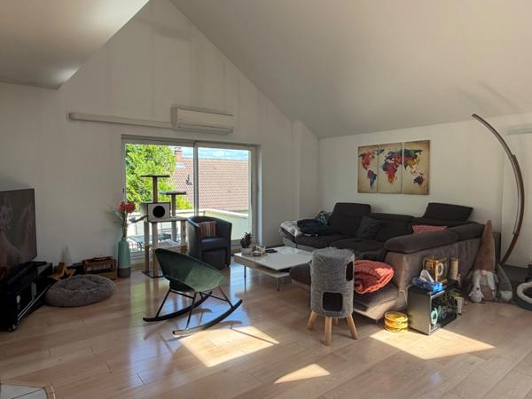 LOFT CONTEMPORAIN,  160m2, 4 CHAMBRES - TERRASSE, JARDIN AVEC PISCINE ET GARAGE
