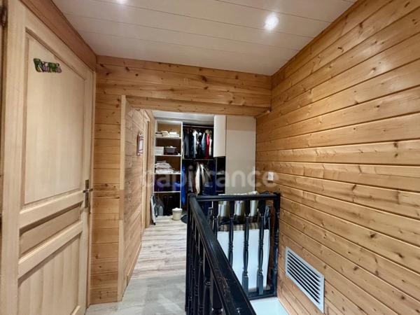 POUSSAN(34), À VENDRE MAISON RÉNOVÉE P4, SURFACE TOTALE 168 m2, TERRAIN 552 m2, GARAGE, PISCINE, SECTEUR CALME