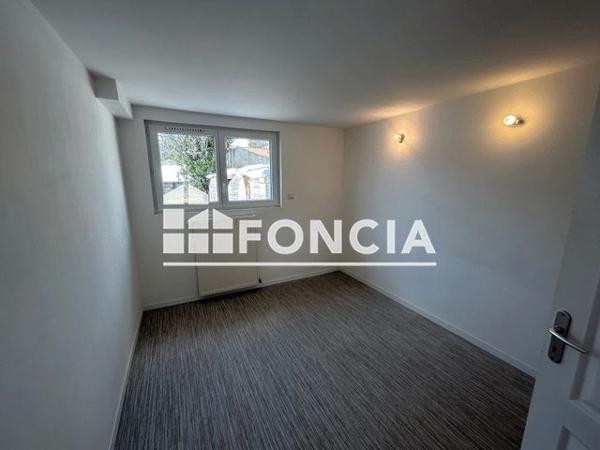 Location Appartement 3 pièces 72 m² - 32A RUE JULES VERNES Challans 85300