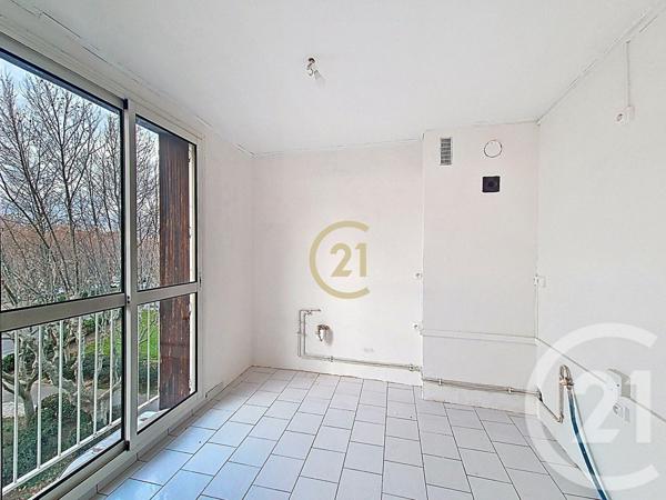 Appartement à vendre  4 pièces - 66,40 m2 SALON DE PROVENCE - 13