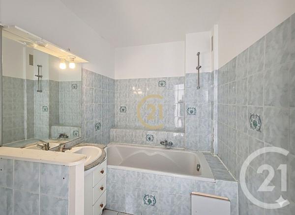 Appartement à vendre  4 pièces - 66,40 m2 SALON DE PROVENCE - 13