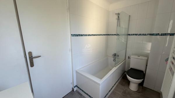 Maison individuelle 140 m² 5 pièces avec jardin - secteur Lycée International Saint Germain en Laye Loyer 3 200 €/mois **  - Référence  18386