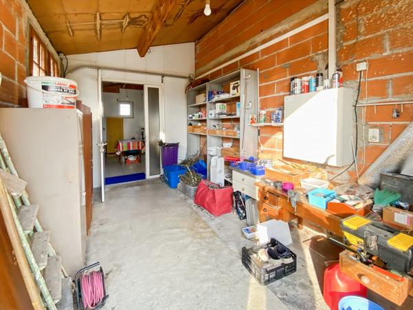 Dpt Landes (40), à vendre AIRE SUR L'ADOUR Maison landaise T5 de 130 m² habitables + 2 garages + terrasses et grande piscine sur 5209 m² de terrain, au calme