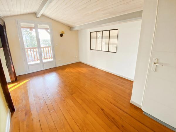 Dpt Landes (40), à vendre AIRE SUR L'ADOUR Maison landaise T5 de 130 m² habitables + 2 garages + terrasses et grande piscine sur 5209 m² de terrain, au calme