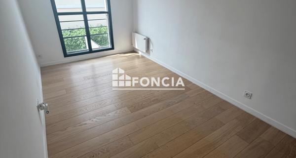 Location Maison 4 pièces 85.84 m² - Châtenay-malabry 92290