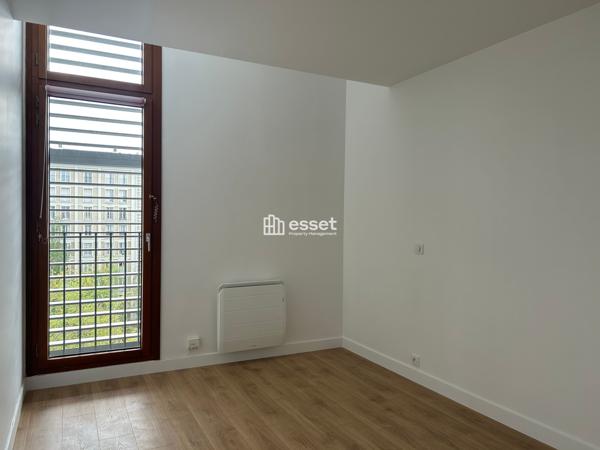 Location Appartement 5 pièces 109 m² - Paris 75012