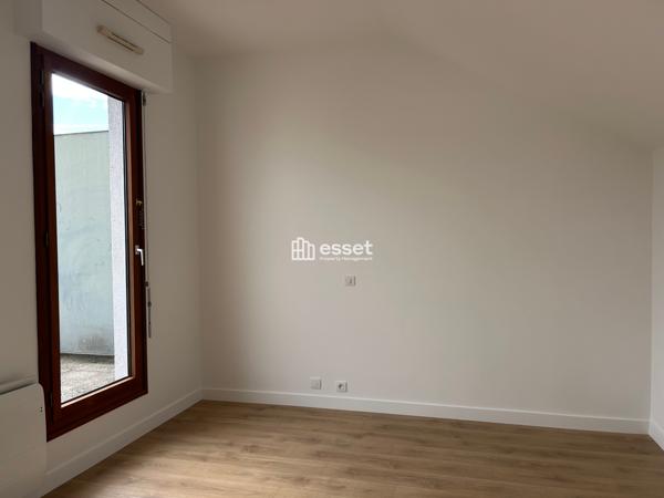 Location Appartement 5 pièces 109 m² - Paris 75012