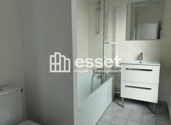 Location Appartement 5 pièces 109 m² - Paris 75012