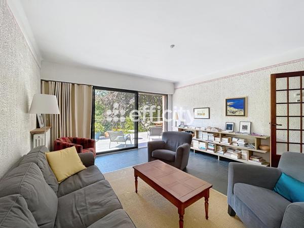 Maison
         5 pièces
        - 114 m² Exclusivité 459 000 € *