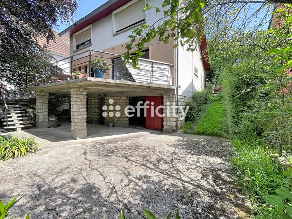 Maison
         5 pièces
        - 114 m² Exclusivité 459 000 € *