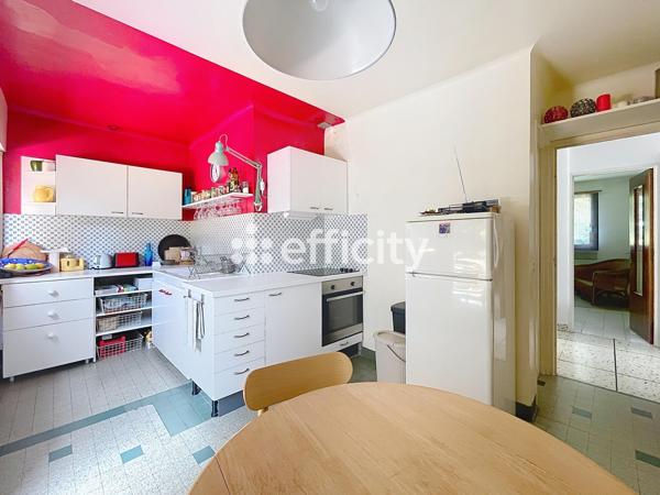 Maison
         5 pièces
        - 114 m² Exclusivité 459 000 € *