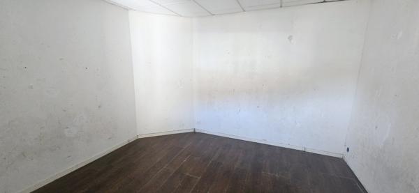 Bruay-la-Buissière (62700) Immeuble de rapport pouvant être divisé en 2 appartements: rentabilité de 9 pourcents pour un IMMEUBLE NEUF.