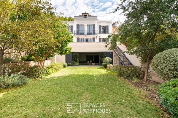 Villa proche centre ville avec jardin et piscine intérieure
