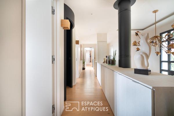 Villa proche centre ville avec jardin et piscine intérieure
