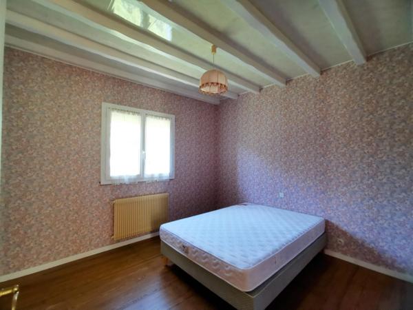 Dans secteur calme, sur beau parc arboré propriété avec belles prestations