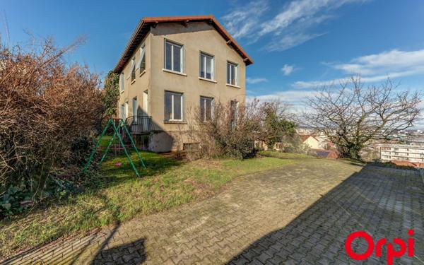 Maison à vendre    8 pièces • 148,19 m2 Vénissieux