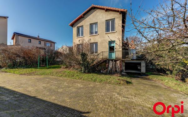 Maison à vendre    8 pièces • 148,19 m2 Vénissieux