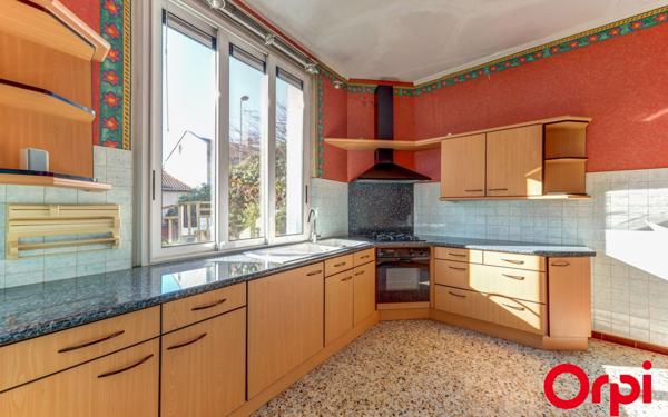 Maison à vendre    8 pièces • 148,19 m2 Vénissieux