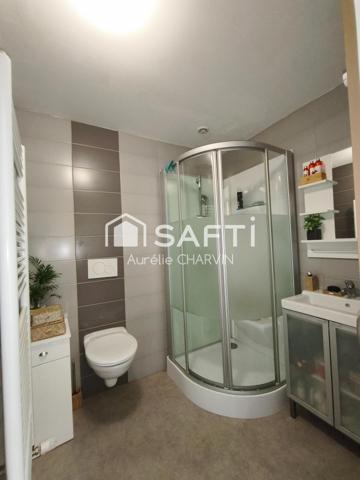 Maison COSY avec extérieur et stationnement !