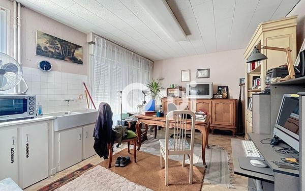 Immeuble à vendre    7 pièces •  Lapleau