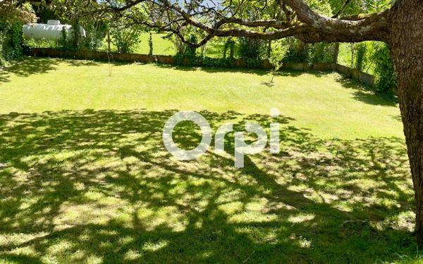 Immeuble à vendre    7 pièces •  Lapleau