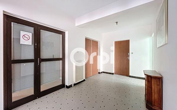 Immeuble à vendre    7 pièces •  Lapleau