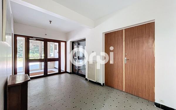 Immeuble à vendre    7 pièces •  Lapleau