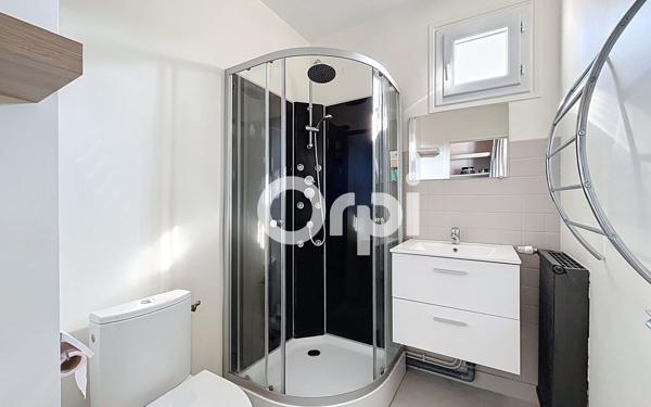 Immeuble à vendre    7 pièces •  Lapleau