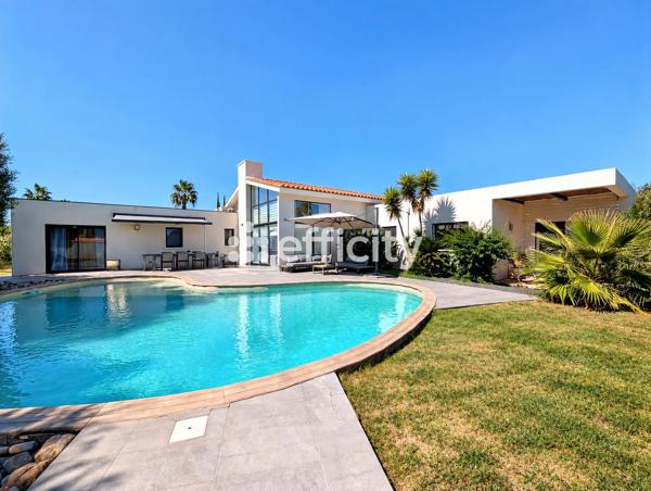 Maison
         6 pièces
        - 264 m² Bien prestige 949 000 € *