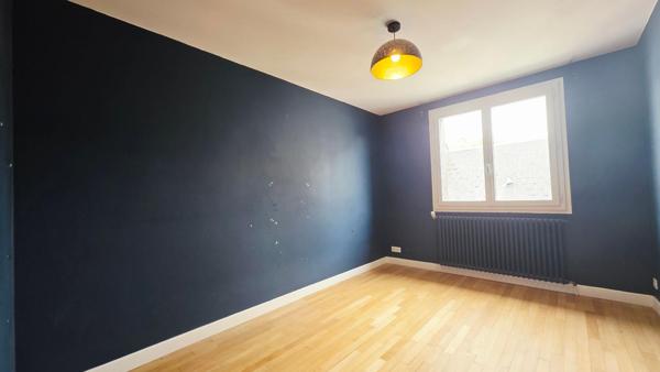 BOURGES CENTRE MAISON DE 171M² 6 PIECES 5 CHAMBRES