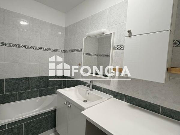 Location Appartement 3 pièces 62.34 m² - 60 RUE AMIRAL ROUSSIN Paris 75015