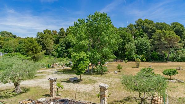 Maison à vendre |  La Gaude |  7 pièces | 204,2 m²