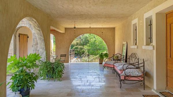 Maison à vendre |  La Gaude |  7 pièces | 204,2 m²