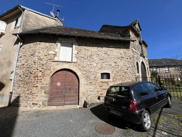 Immeuble à vendre |                                       Saint-Yrieix-la-Perche |                                            345 m²
