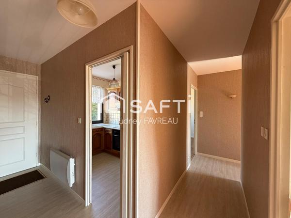 Appartement T2 lumineux avec garage et cave.