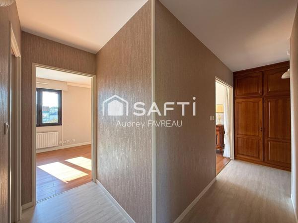 Appartement T2 lumineux avec garage et cave.