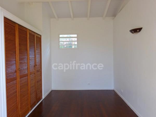 A LOUER – Belle maison individuelle T5 avec vue mer et mornes – Case-Pilote, quartier Citronnelles