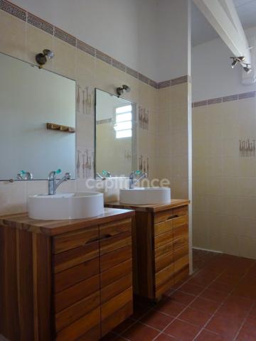 A LOUER – Belle maison individuelle T5 avec vue mer et mornes – Case-Pilote, quartier Citronnelles