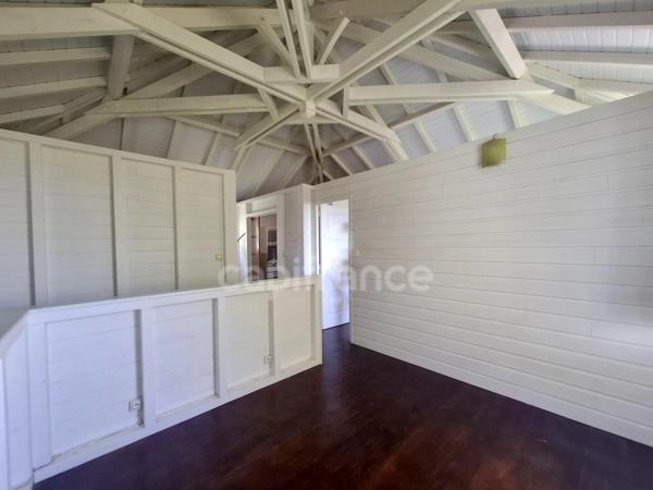 A LOUER – Belle maison individuelle T5 avec vue mer et mornes – Case-Pilote, quartier Citronnelles