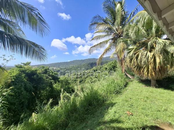 A LOUER – Belle maison individuelle T5 avec vue mer et mornes – Case-Pilote, quartier Citronnelles