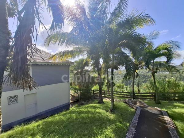 A LOUER – Belle maison individuelle T5 avec vue mer et mornes – Case-Pilote, quartier Citronnelles