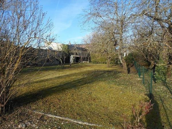 Terrain à Batir à vendre à Issoudun dans l'Indre (36100), ref : 11813/598