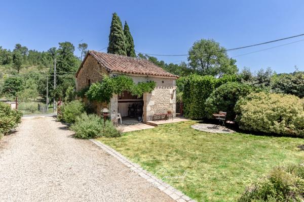 Maison en pierre de 130 m² avec piscine