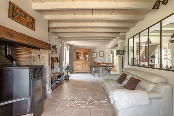 Maison en pierre de 130 m² avec piscine