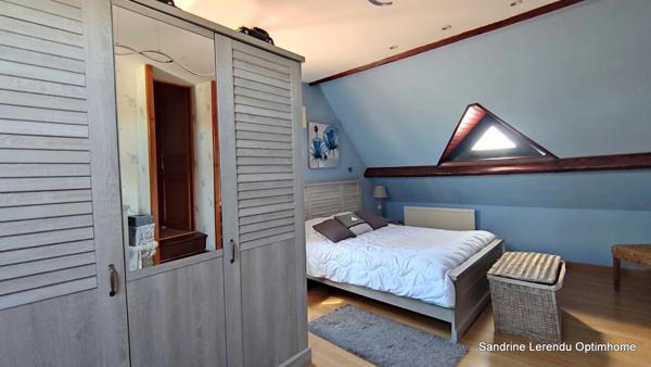 Une maison clé en main avec véranda contemporaine et possibilité de vivre de plain-pied. – 2 garages – Terrain 807 m² – Saint-Ouen-du-Tilleul