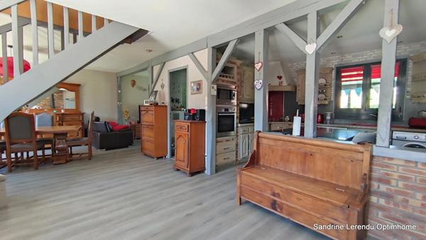 Une maison clé en main avec véranda contemporaine et possibilité de vivre de plain-pied. – 2 garages – Terrain 807 m² – Saint-Ouen-du-Tilleul
